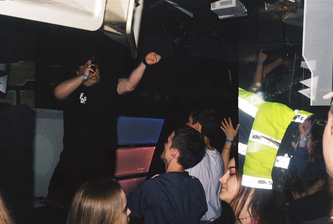 8 Bounder 2, Storm club, Tubs